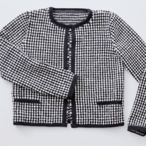 Klassische Jacke Strickanleitung für eine Chanel Look Jacke